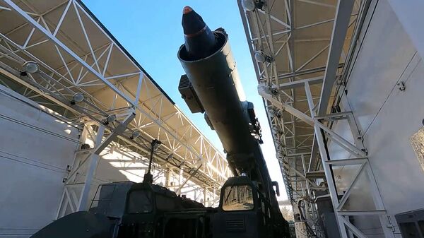 Eski CIA subayı Johnson, ‘Oreşnik’i değerlendirdi: ‘Bununla karşılaştırılabilecek hiçbir şey Batı’da yok’